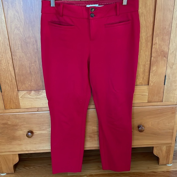 Anthropologie Essential Slim Cropped Pant in perfect red. Size 8. Stretch. - Picture 1 of 5